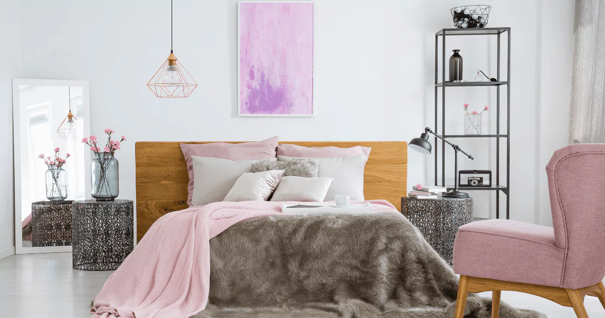 Best Bedroom Accessories for a Glamorous Look